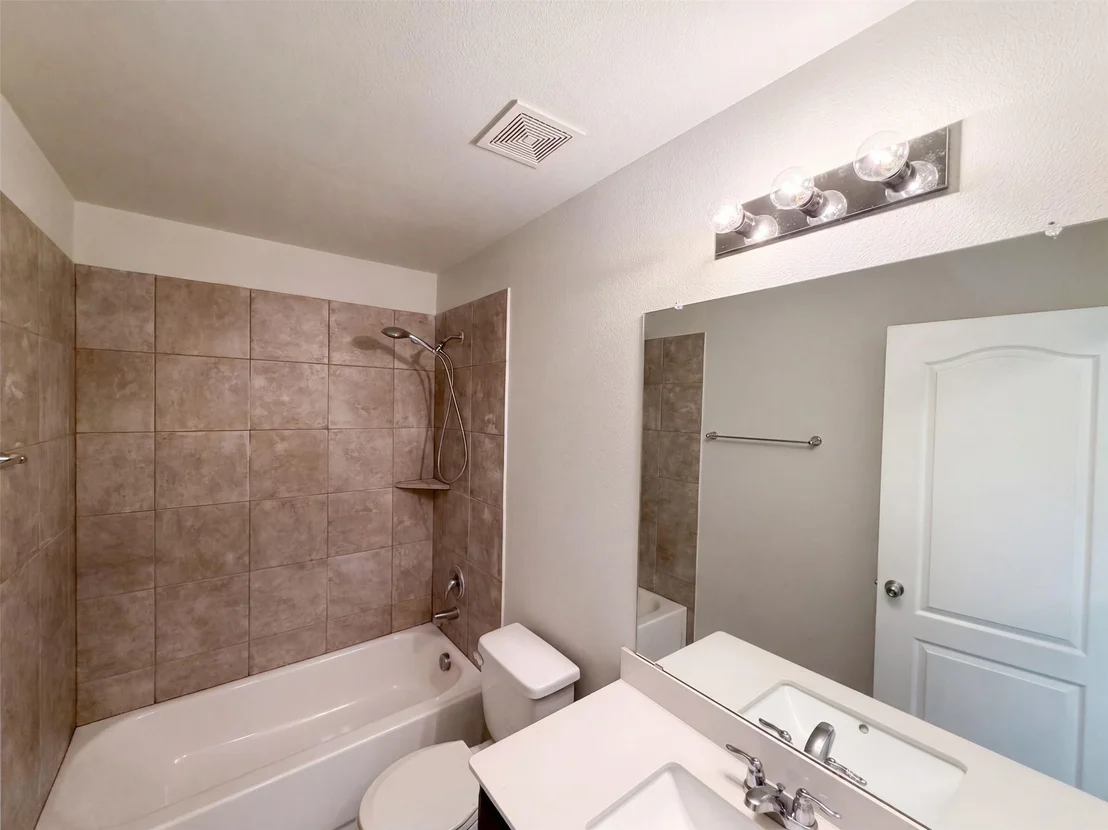 Photo of 8956 Devonshire Drive