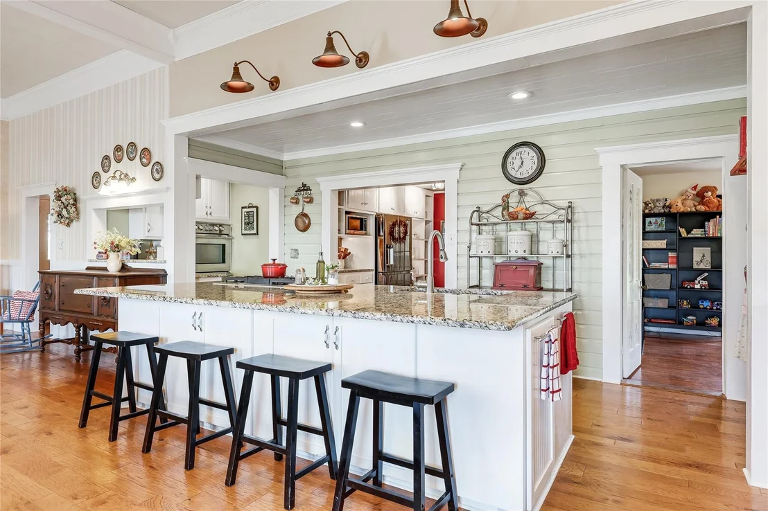 Photo of 13471 Cedar Valley Road