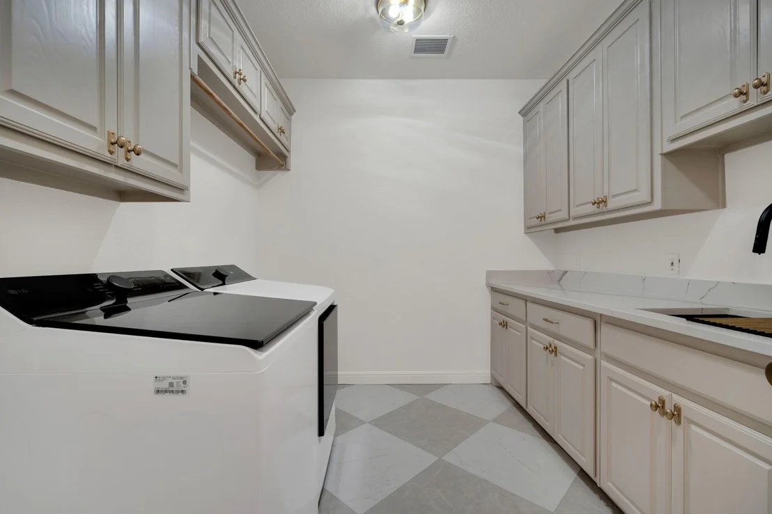 Photo of 6624 Shadow Valley Drive