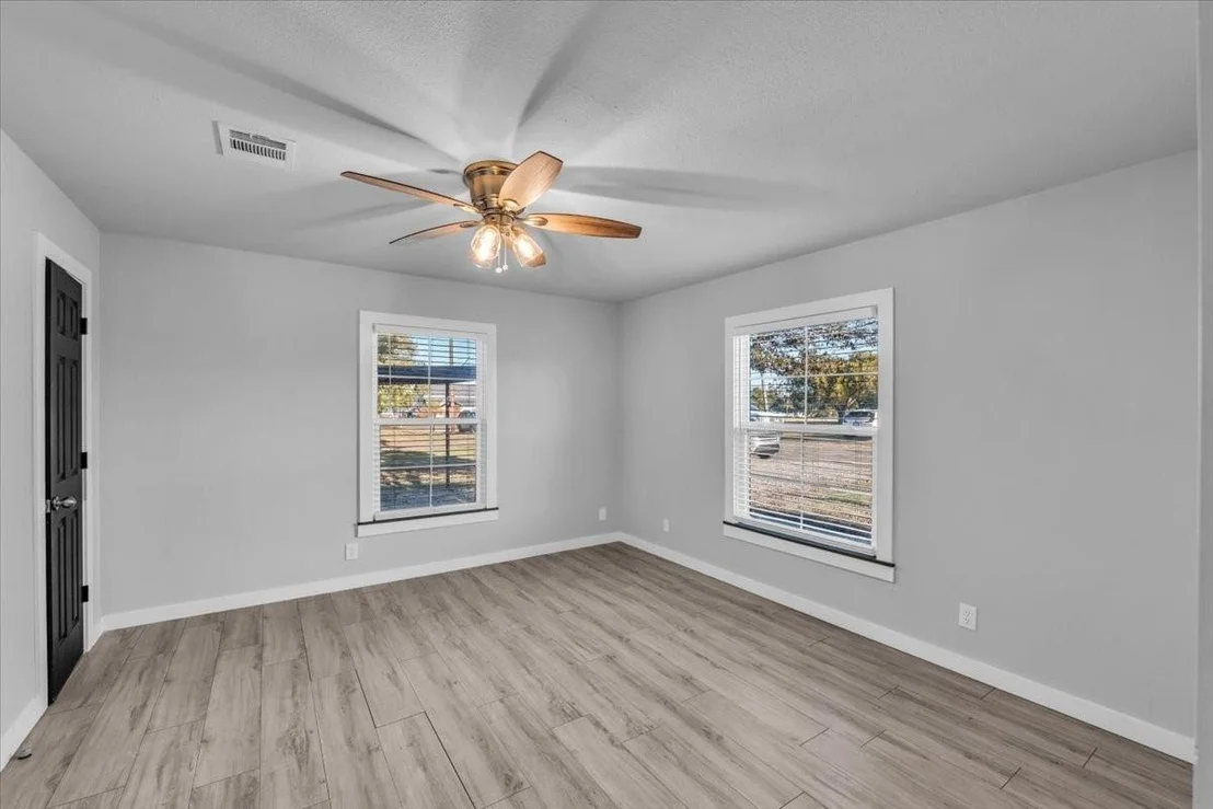 Photo of 211 W Stegall Drive