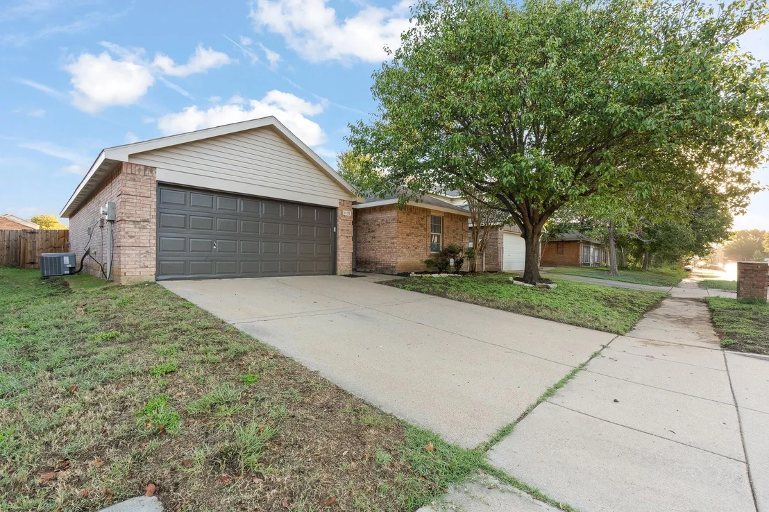 Photo of 1128 Boxwood Drive