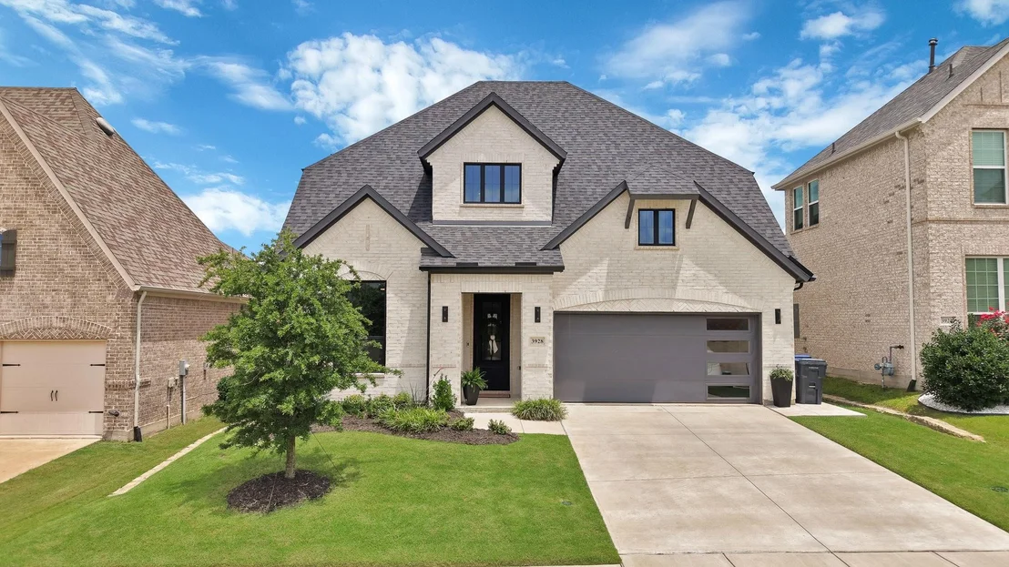 Photo of 3928 River Bend Street