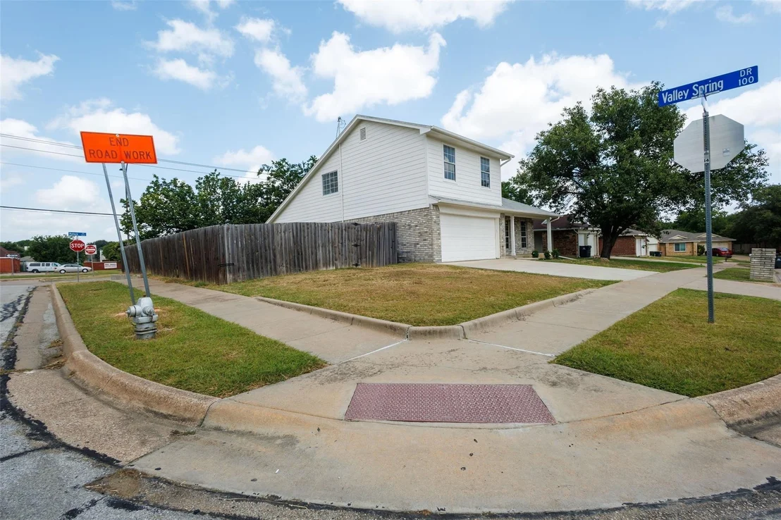 Photo of 5808 Caprock Drive