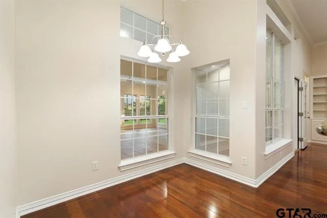 Photo of 1620 Brookhollow Drive