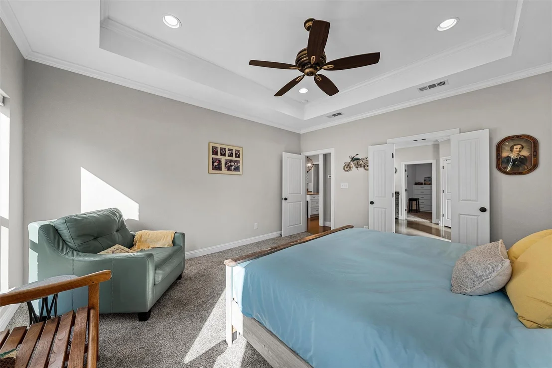 Photo of 580 Whispering Oaks