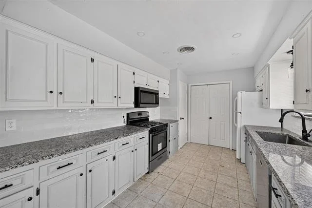 Photo of 2403 Robin Circle