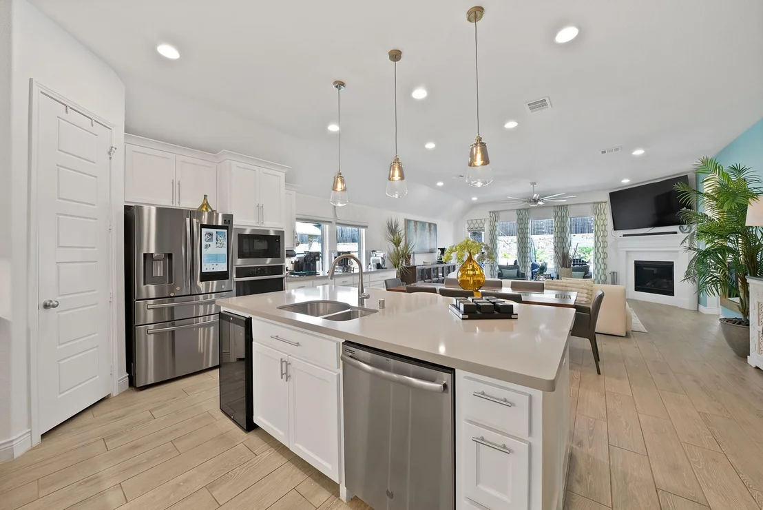 Photo of 808 Knoxbridge Road