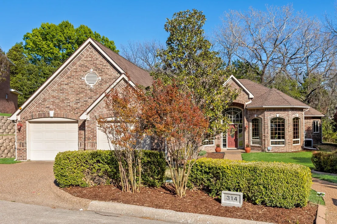 Photo of 314 Harbor Landing Drive