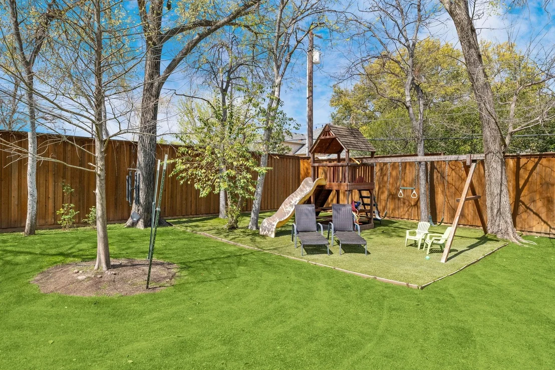Photo of 4719 Forest Lane