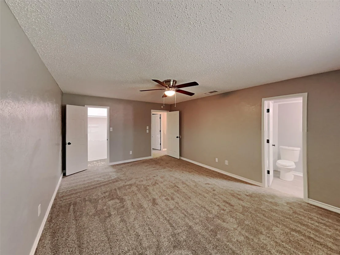 Photo of 702 Redbud Drive