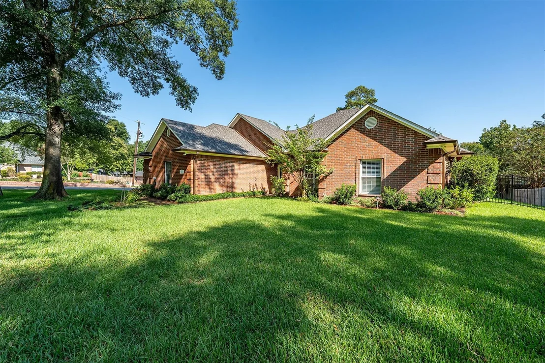 Photo of 11232 Chasewood