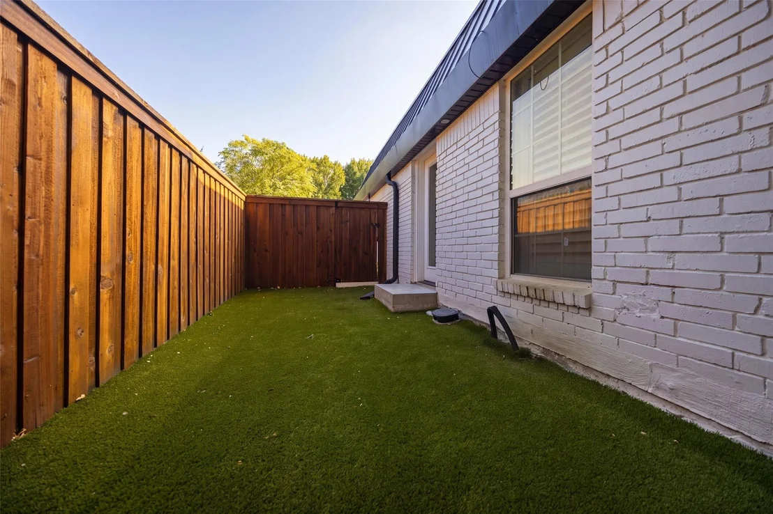 Photo of 6946 Forest Glade Circle