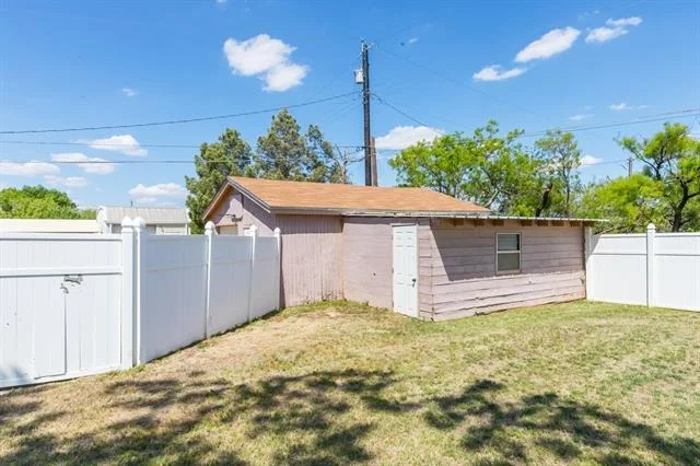 Photo of 903 Ave Q