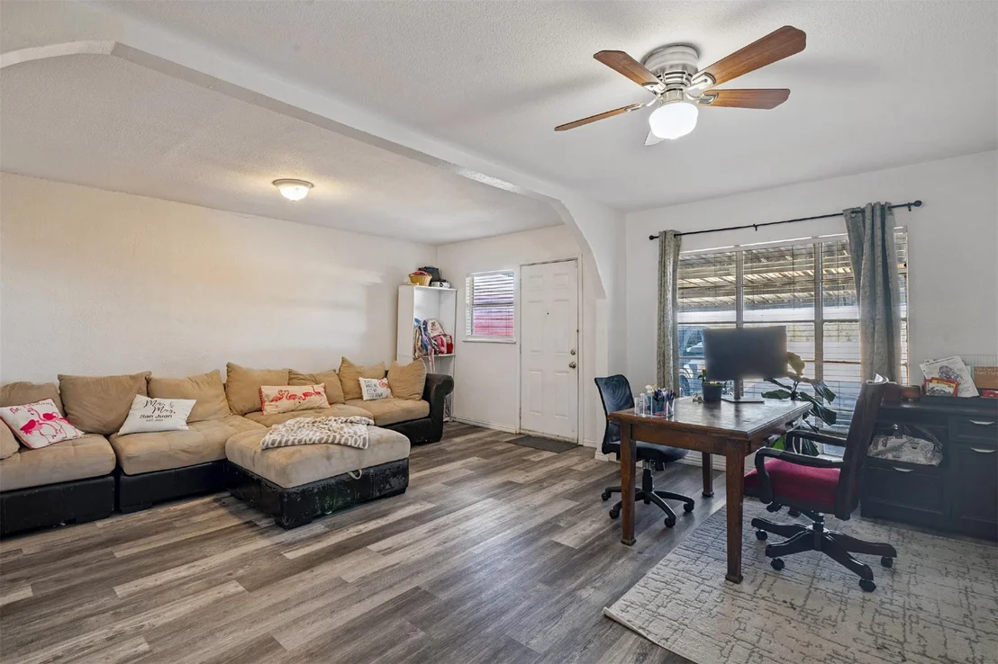 Photo of 2920 Sidney Drive