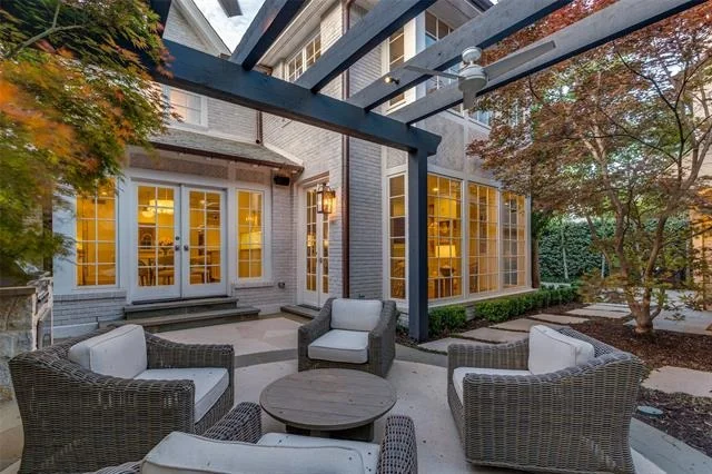 Photo of 4429 Beverly Drive