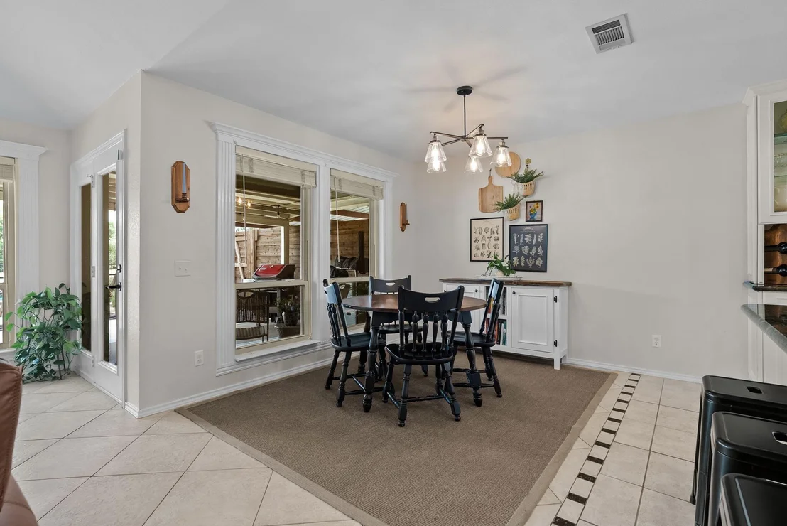 Photo of 1910 Circleview Drive