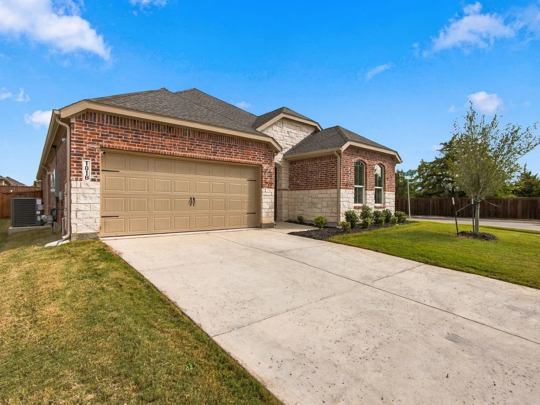 Photo of 1818 Holden Drive