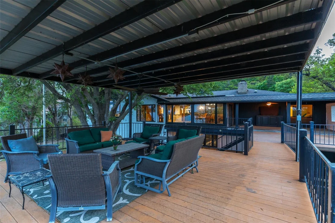 Photo of 440 Lakeside Drive