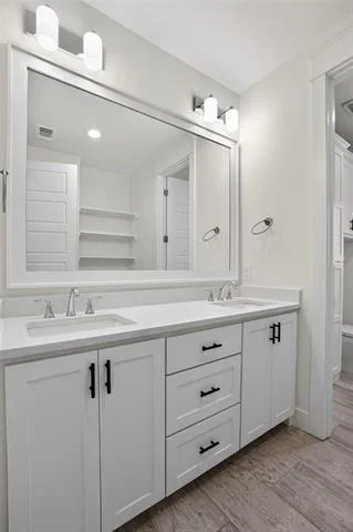 Photo of 1040 Agnes N