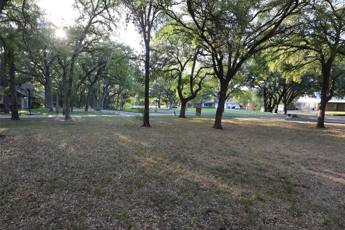 Photo of 223 Oak Creek Circle