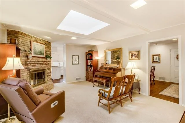 Photo of 331 Robin Way