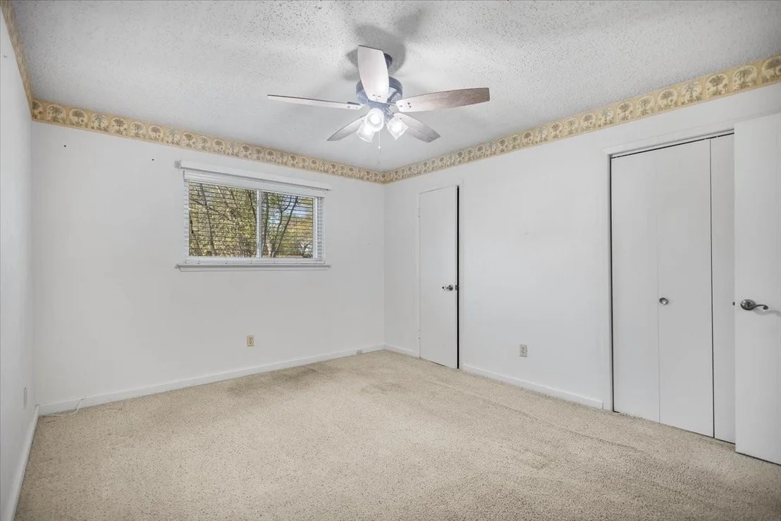 Photo of 207 Grass Knoll Drive