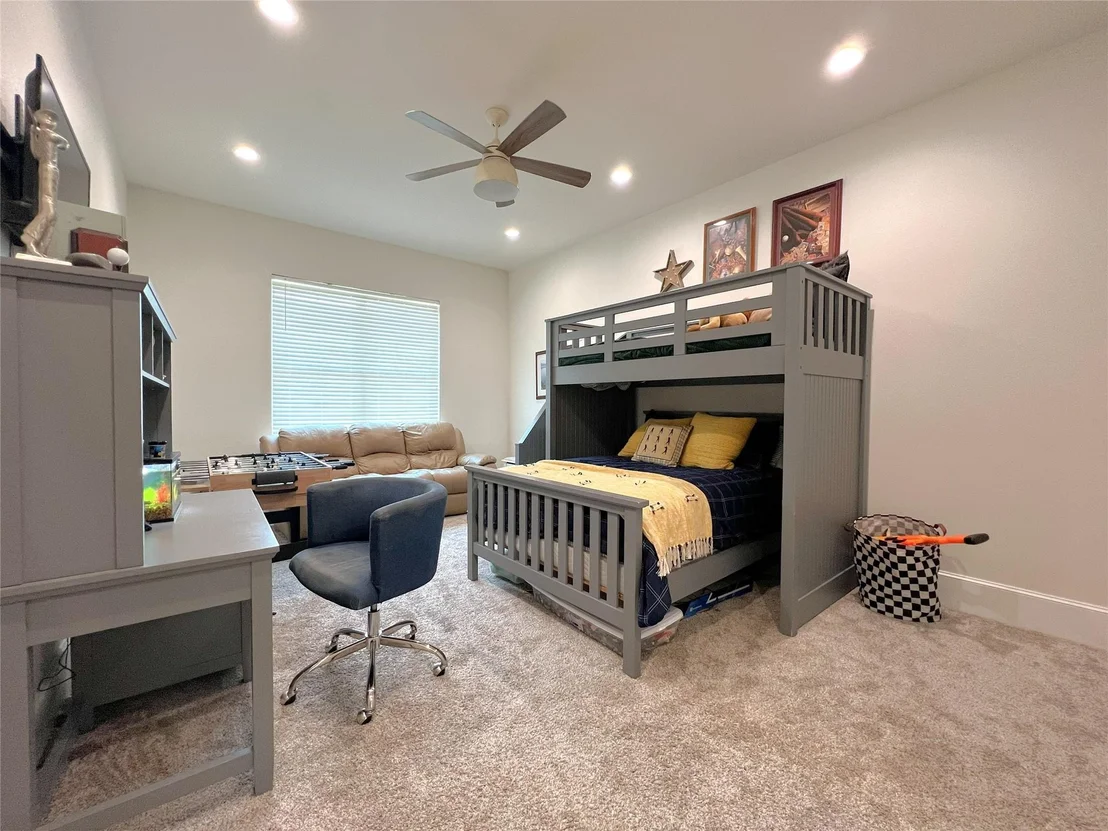Photo of 2168 I-30 W