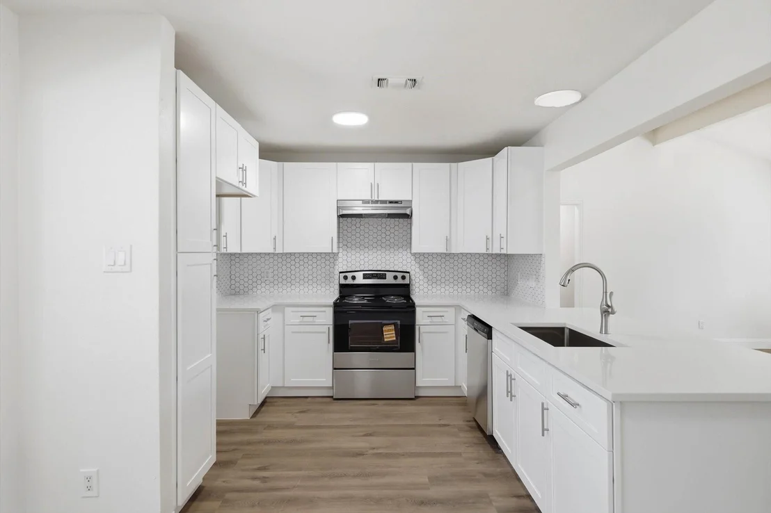 Photo of 2211 Sierra Drive
