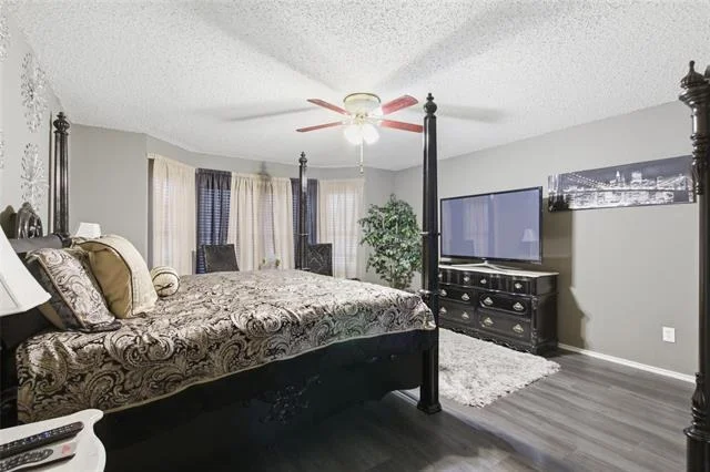 Photo of 217 Sunset Oaks Drive