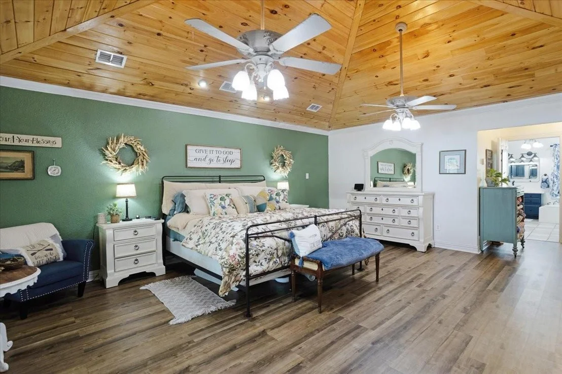Photo of 6130 Peninsula Circle