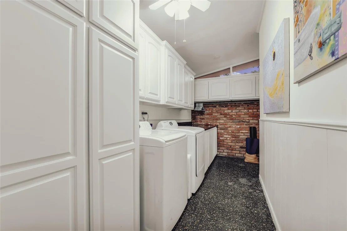 Photo of 2112 Gregory Lane