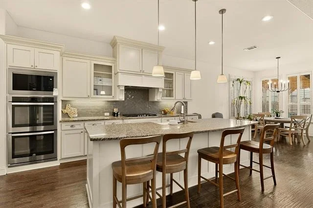 Photo of 1107 Devonshire Drive S
