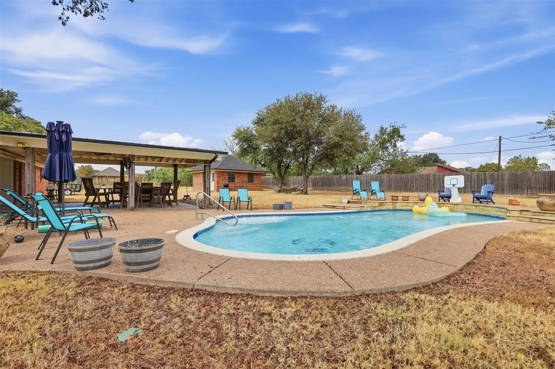 Photo of 112 Fairway Drive