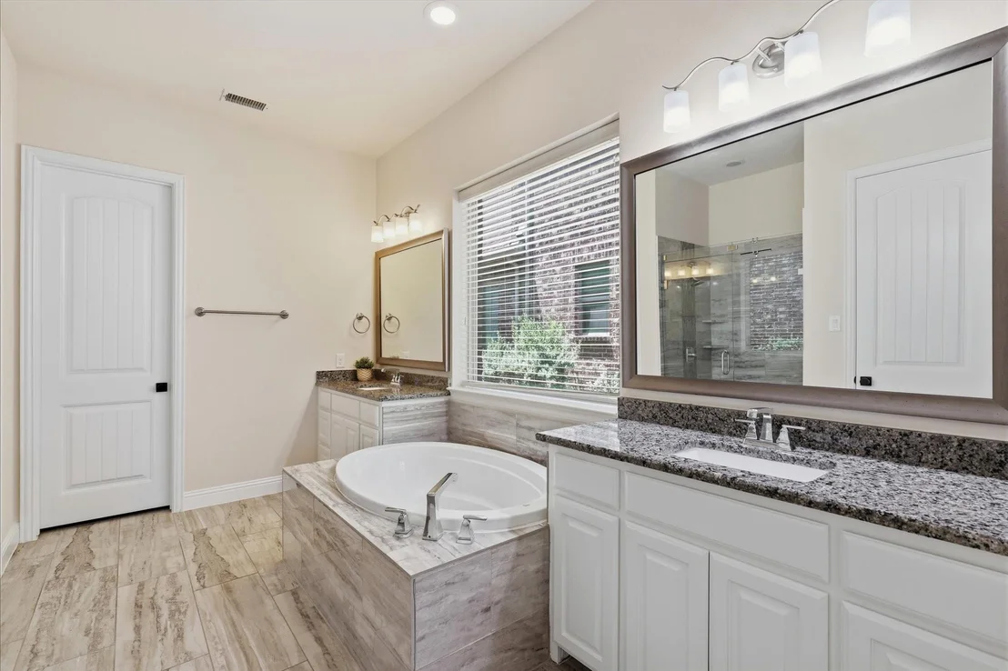 Photo of 2433 Mare Road