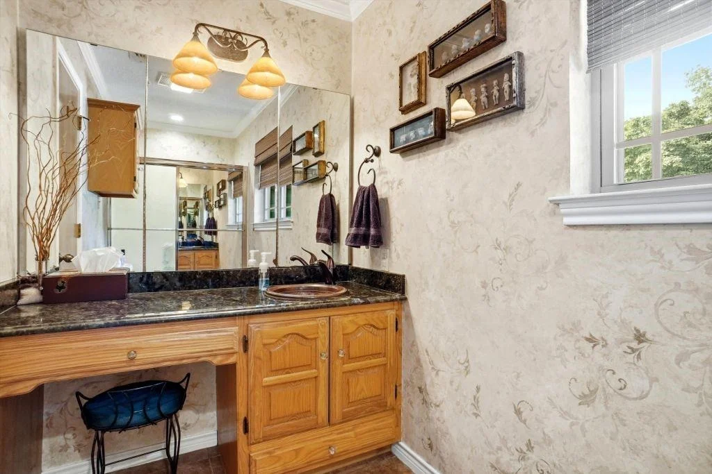 Photo of 665 Private Road 5881