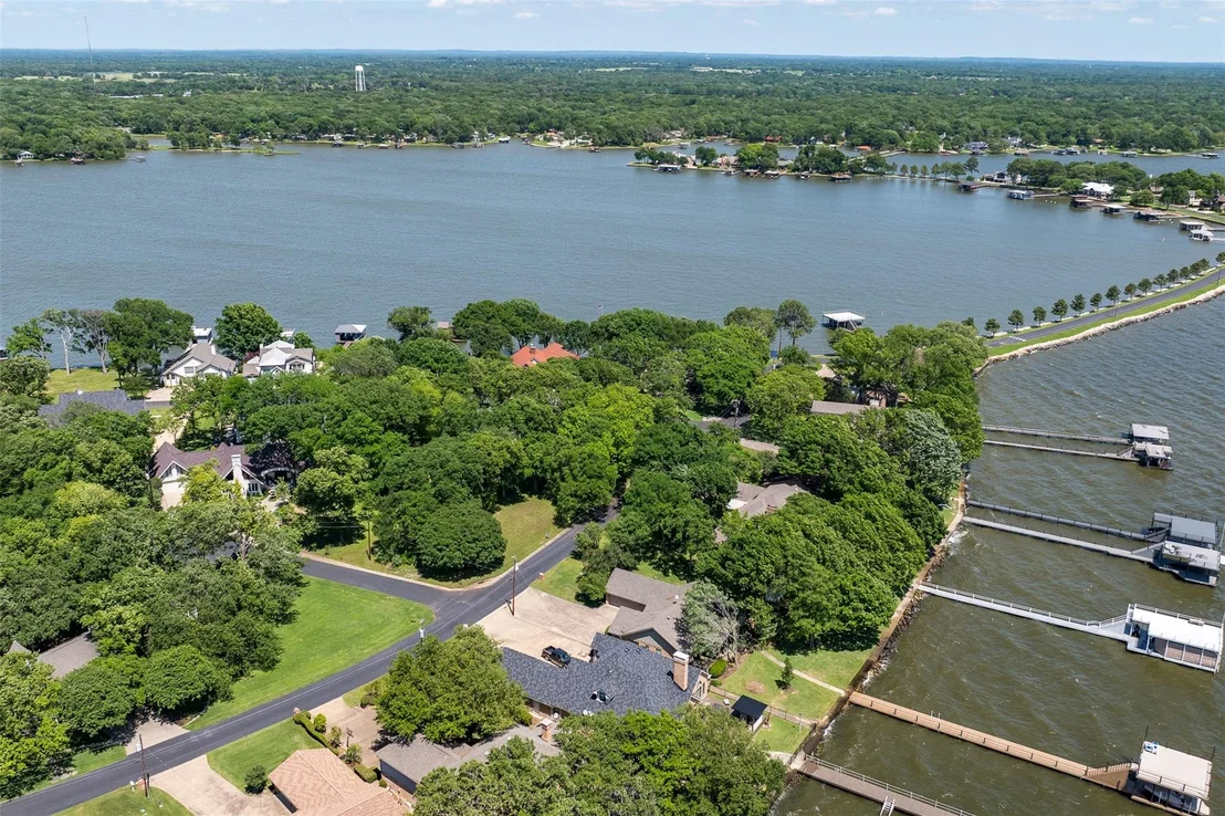 Photo of 697 Enchanted Isles Drive
