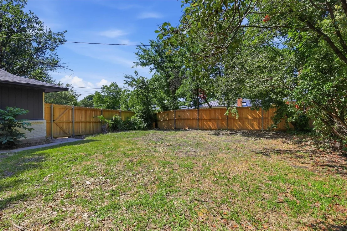 Photo of 419 Summit Drive