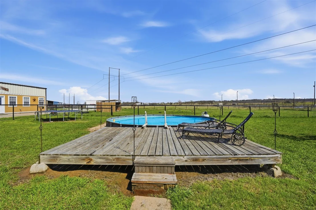 Photo of 7229 County Road 1205