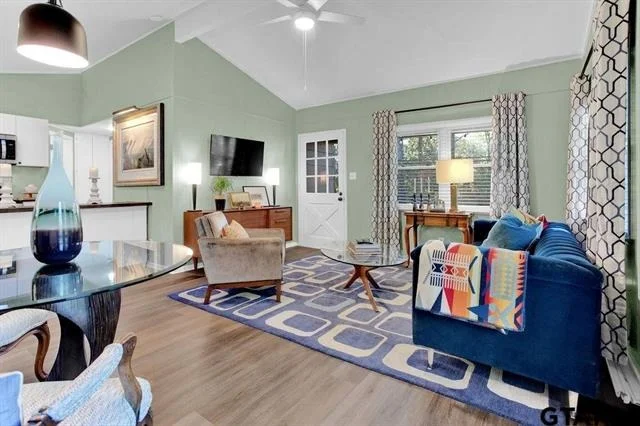 Photo of 212 Canyon Drive