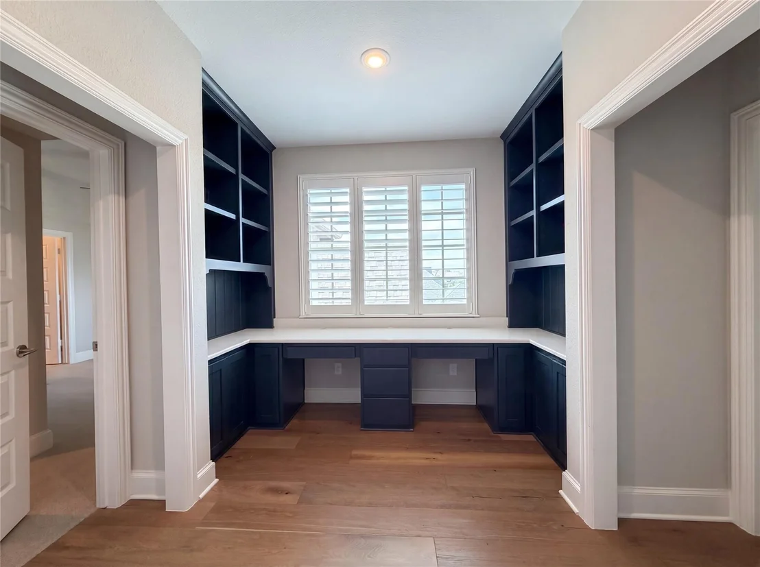 Photo of 820 Hawk Wood Lane