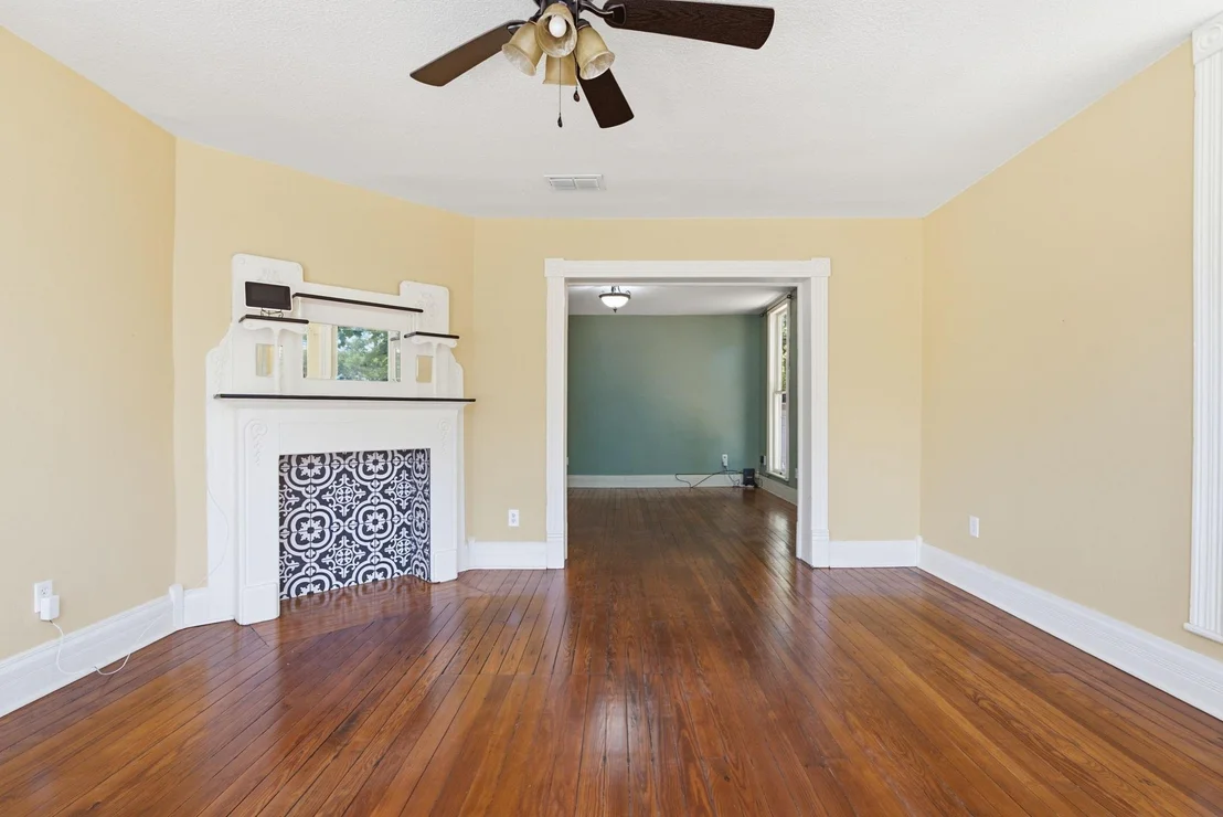 Photo of 1009 N Pacific