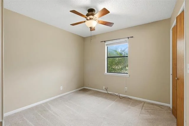 Photo of 116 Greentree Cir
