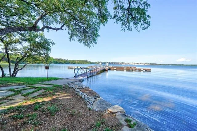 Photo of 1020 Highland Drive