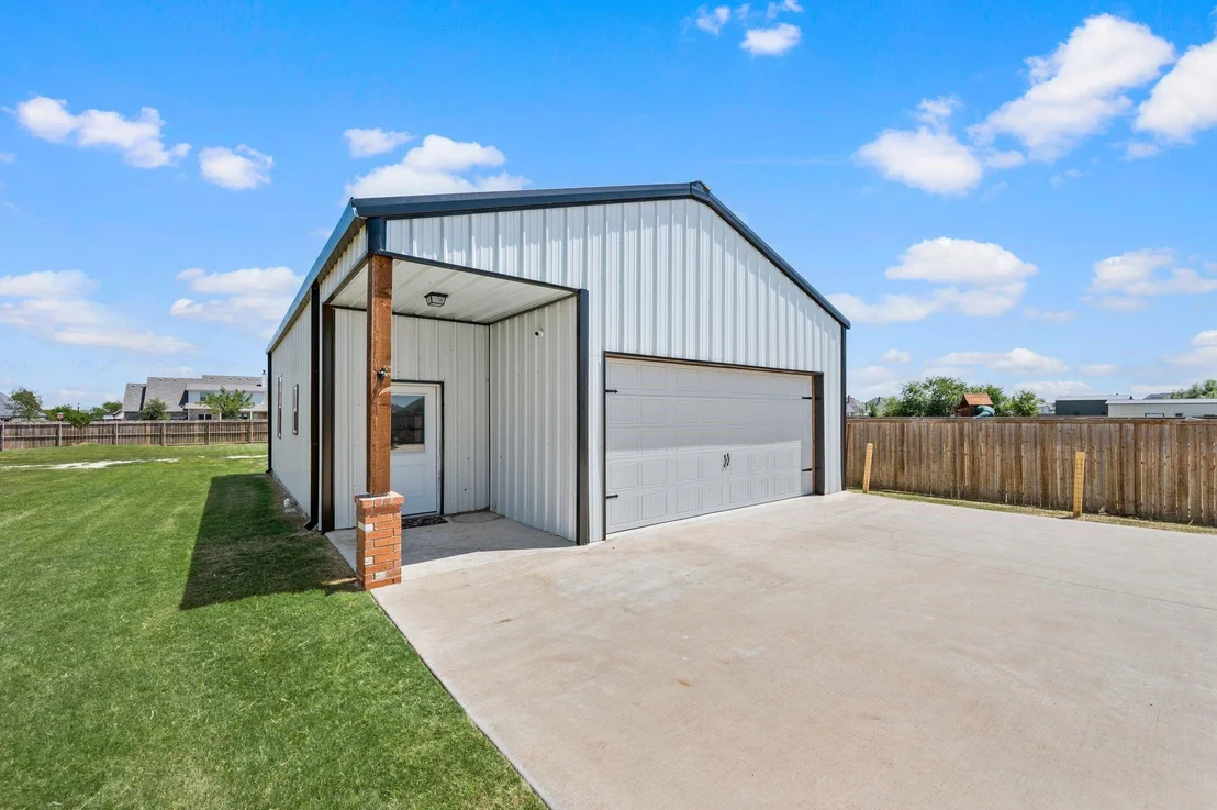 Photo of 8908 Lazy Oak Drive