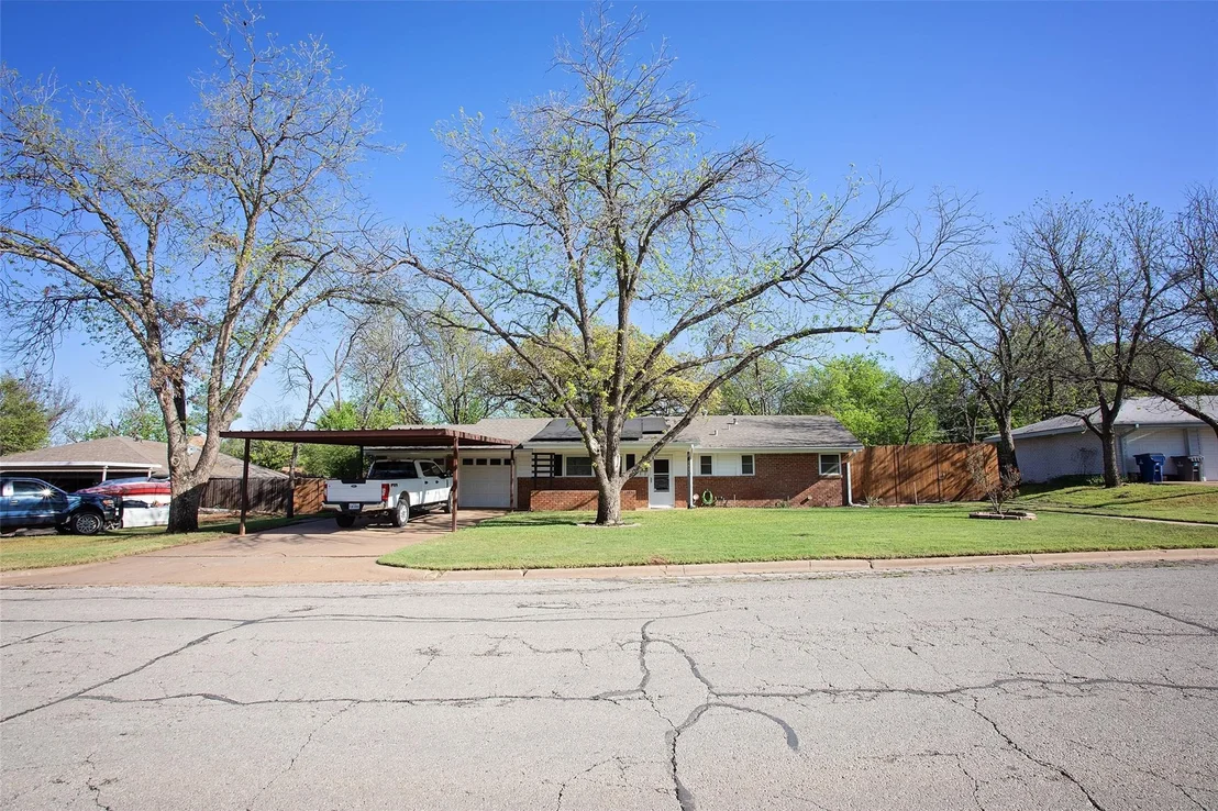 Photo of 1405 Thompson Drive