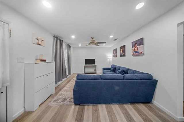 Photo of 1116 Edgefield Drive