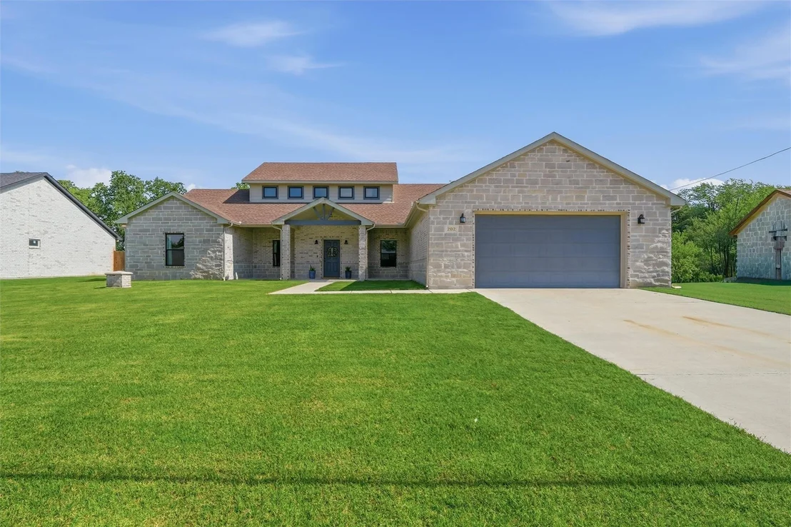 Photo of 202 County Road 4856