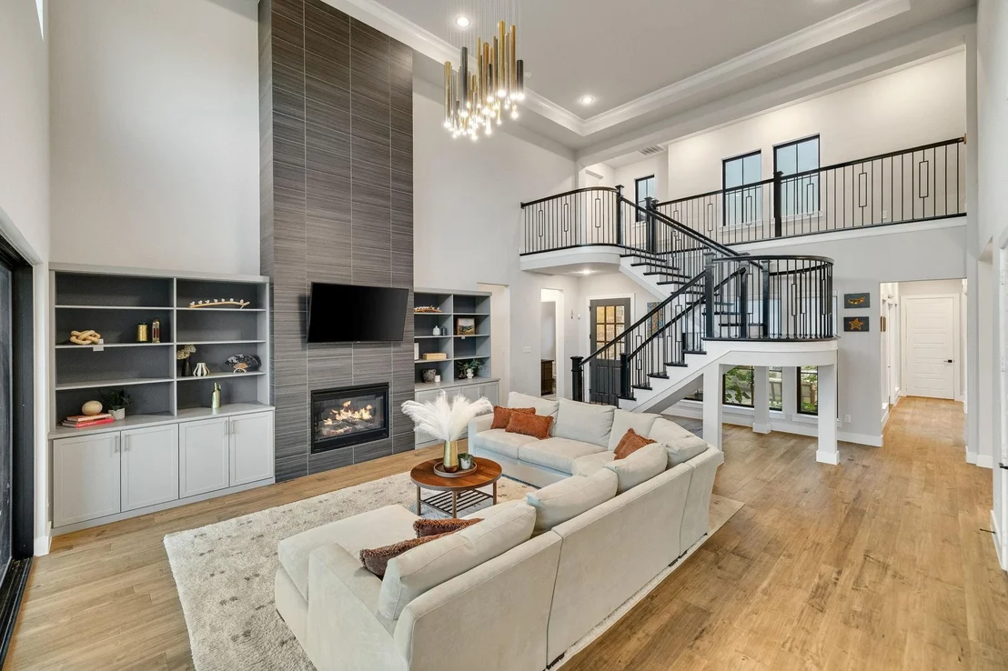 Photo of 2421 Heathrow Lane