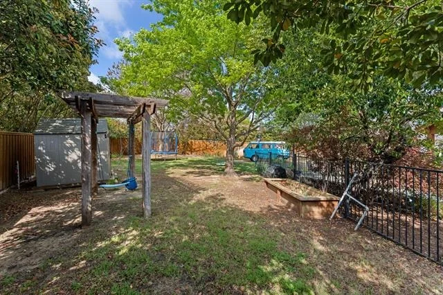 Photo of 416 Love Bird Lane