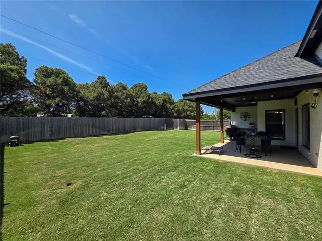 Photo of 5509 Fallbrook Drive